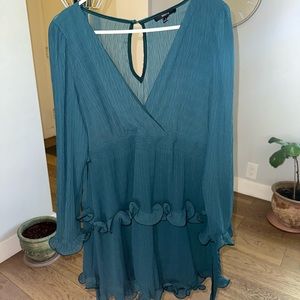 Forest green dress: long sleeve and ruffles